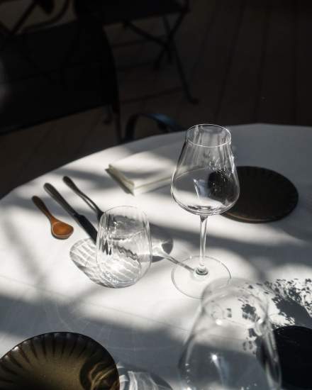 Table - La Maison dans le parc - Roza Sayfullaeva